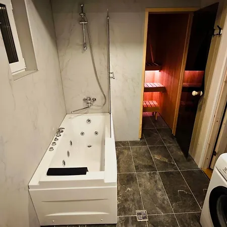 White Nights With Sauna And Grill Hébergement de vacances Pärnu